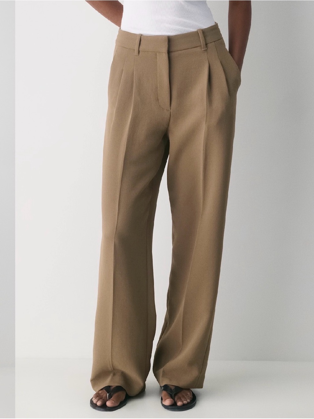 Aritzia Effortless Pants